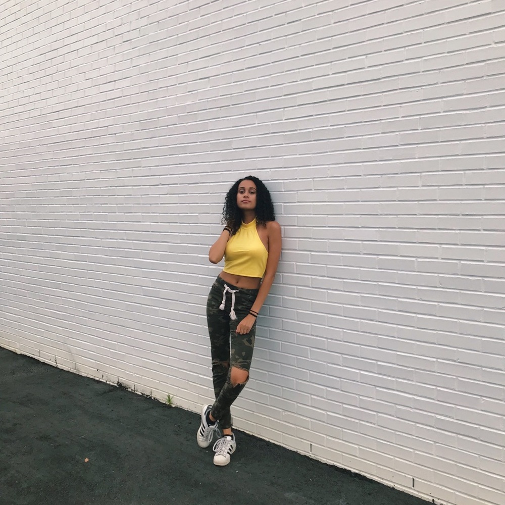 yellow halter top